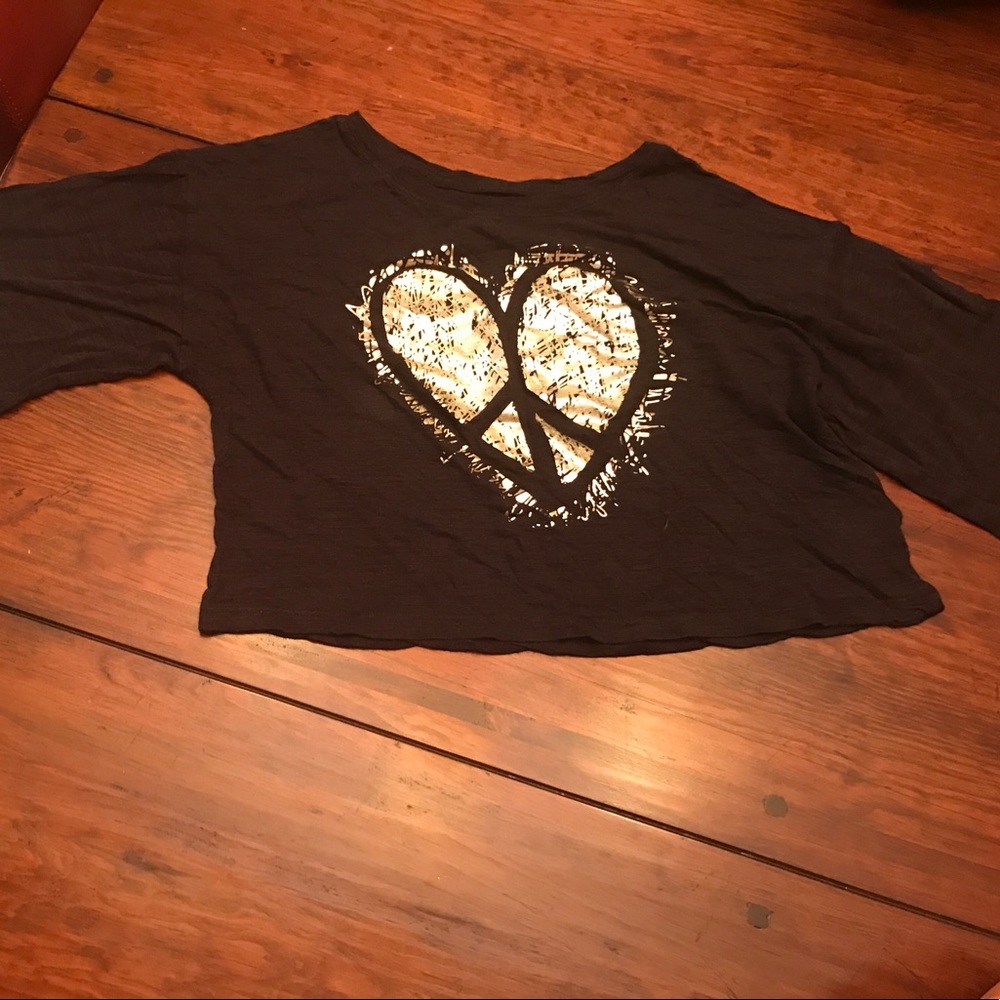 Cropped girls Bethany Mota shirt.