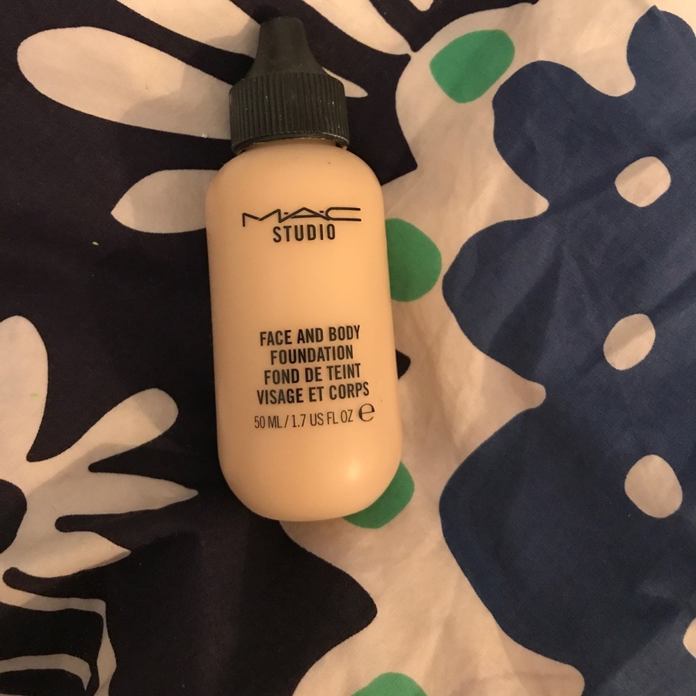 MAC foundation in C1