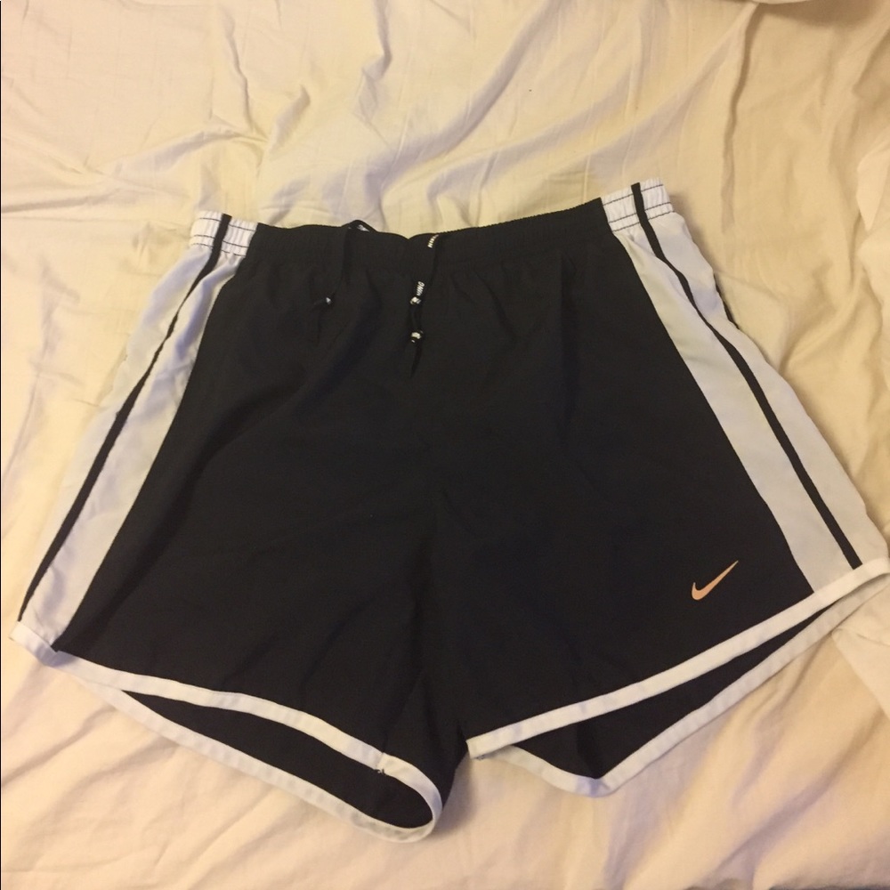 Black Nike shorts