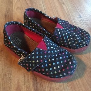 Navy Toms with polka dots