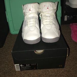 Jordan True Flight in white / true blue fire