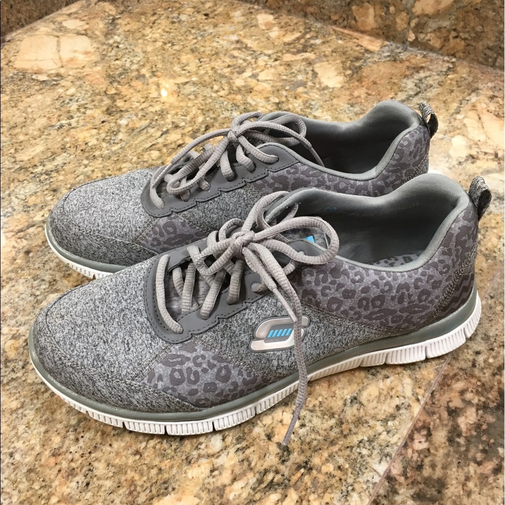 Skechers sneakers