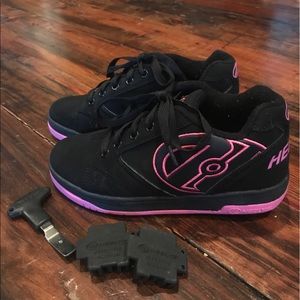 Kids Heelys- LIKE NEW!