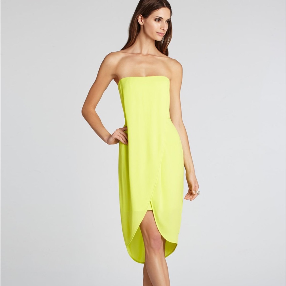 SALE - TODAY ONLY🌟 BCBG MAXAZRIA Strapless Dress