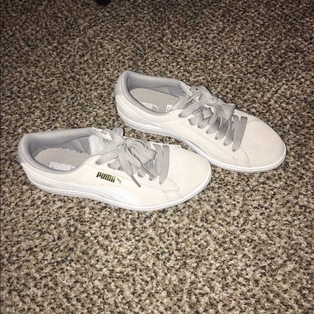 Puma Sneakers