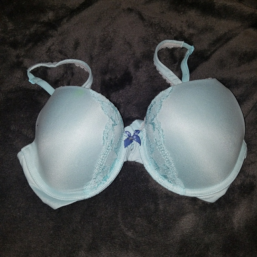 Victoria's Secrets bra