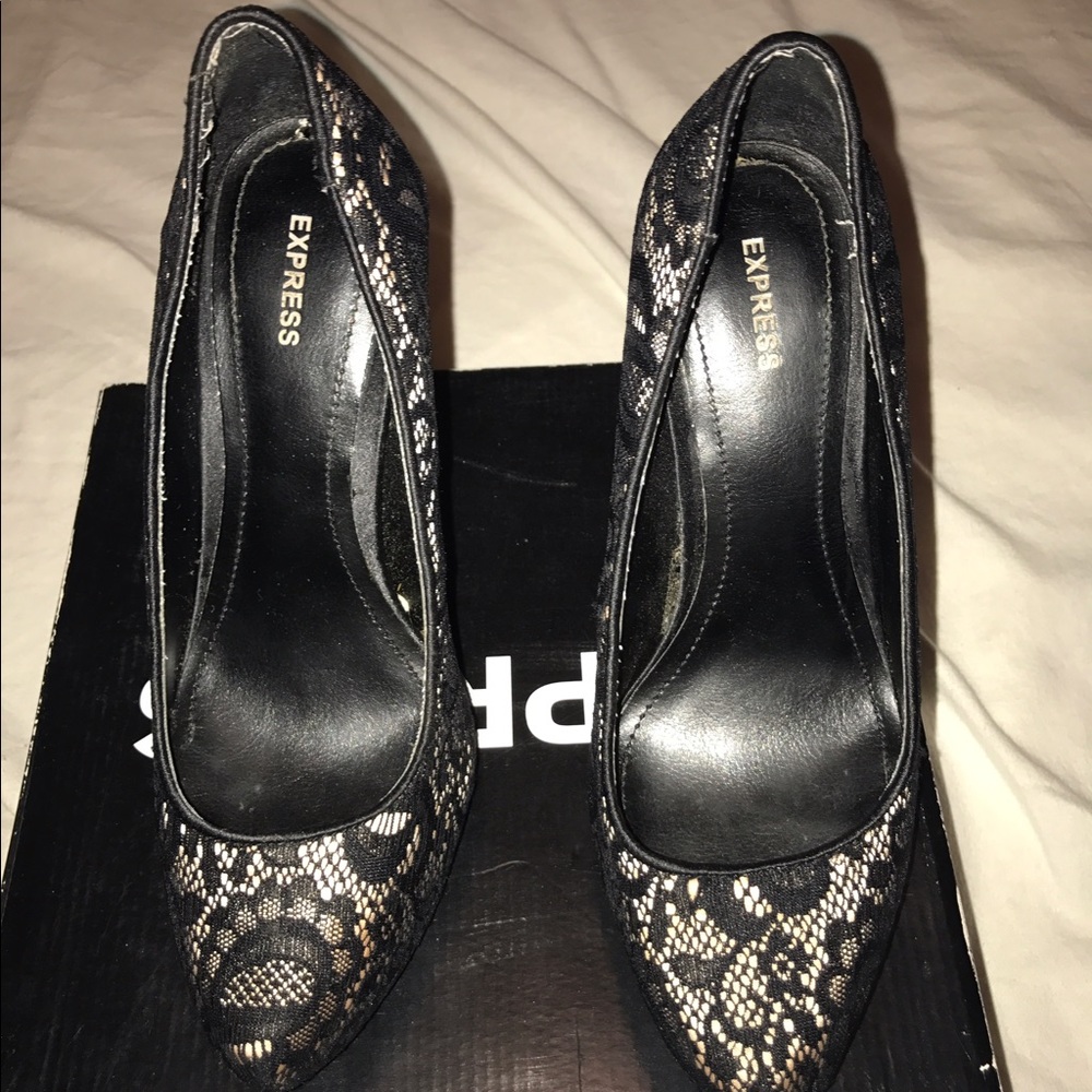 Express lace heels size 7