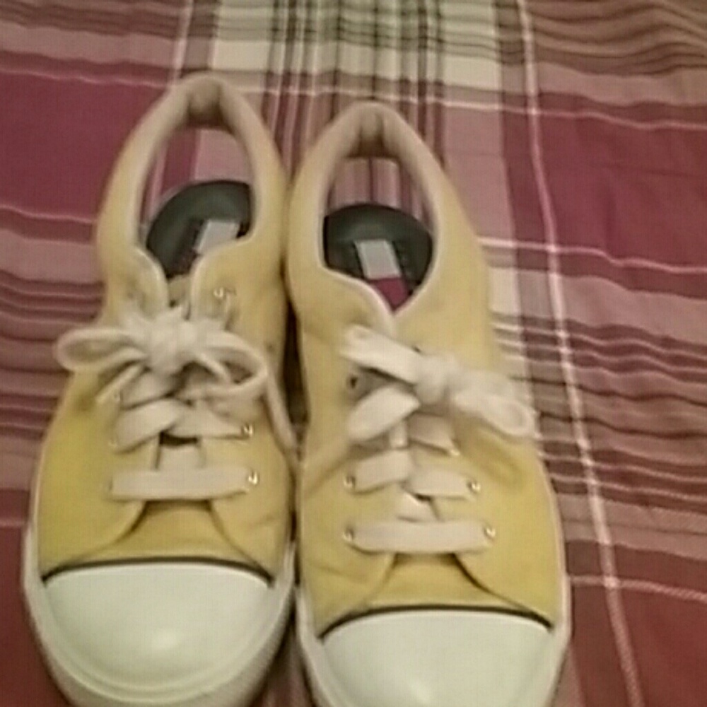 Tommy shoes