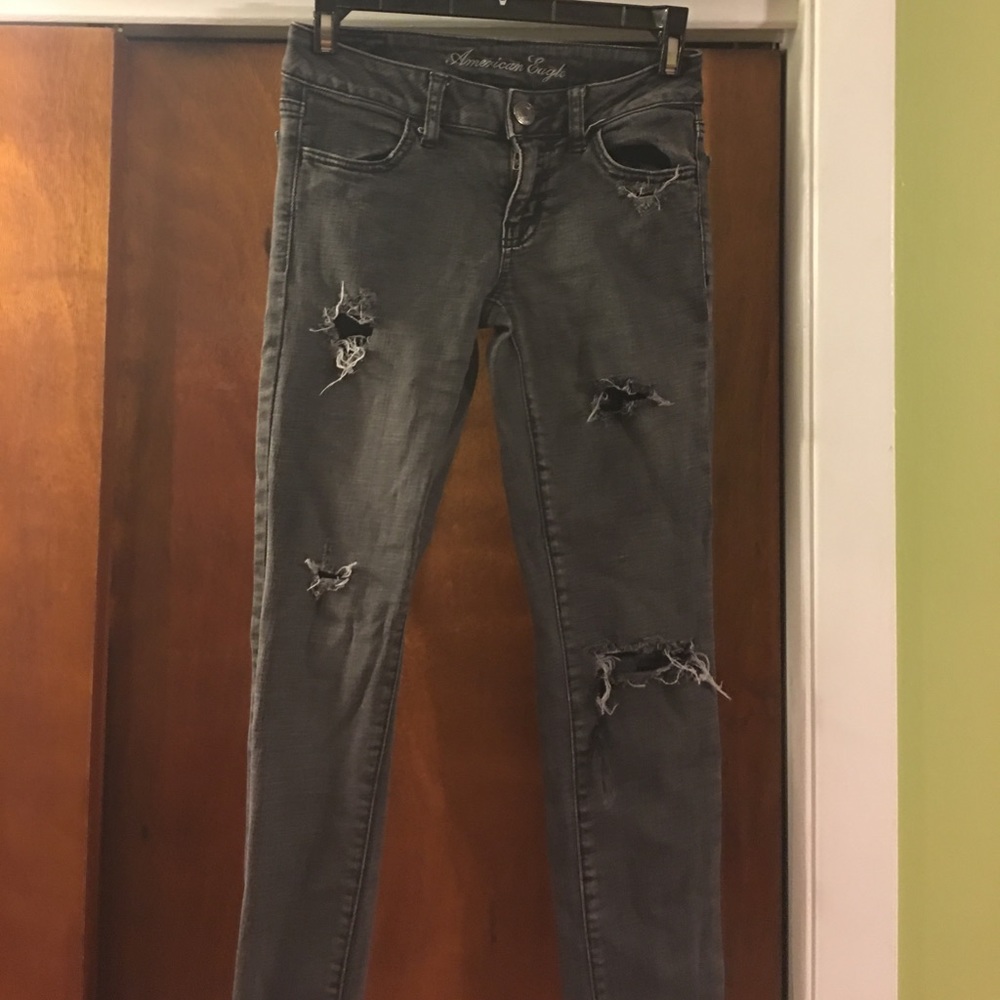 AE Distressed black jeggings