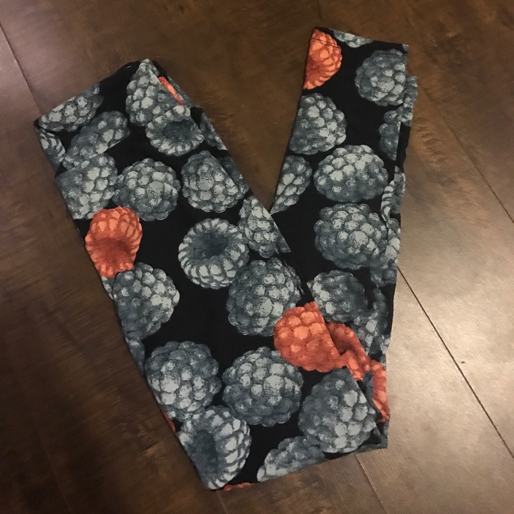 LuLaRoe OS Leggings. Raspberry!! OLD UNICORN.