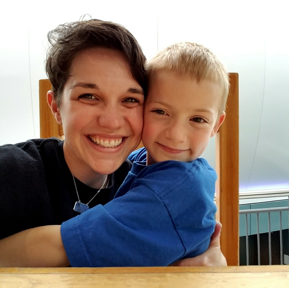 Meet your Posher, Caitlin