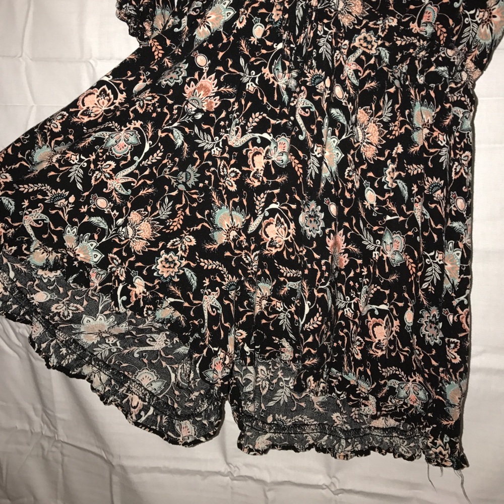 ROMPER - Picture 2 of 3