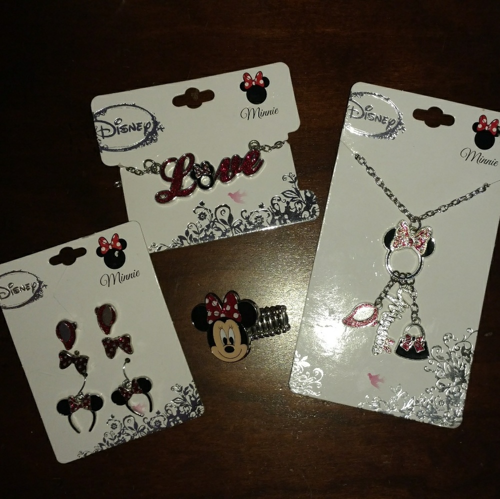 Minnie Mouse Jewelry