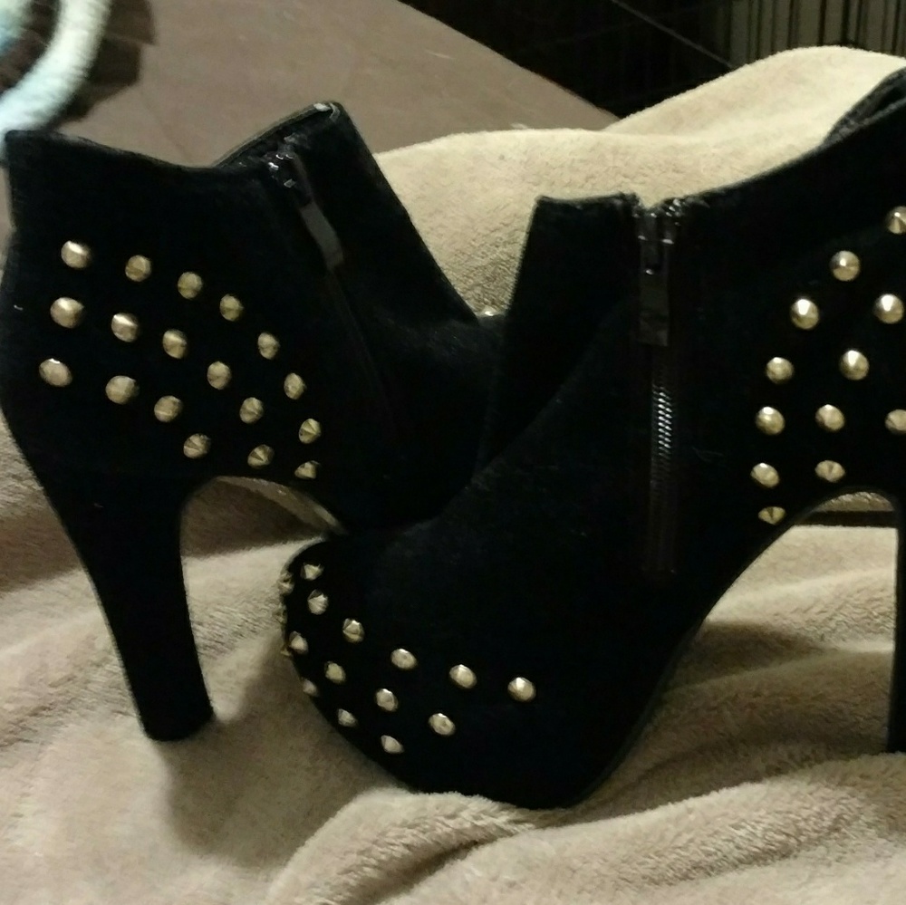 Black high-heeled booties