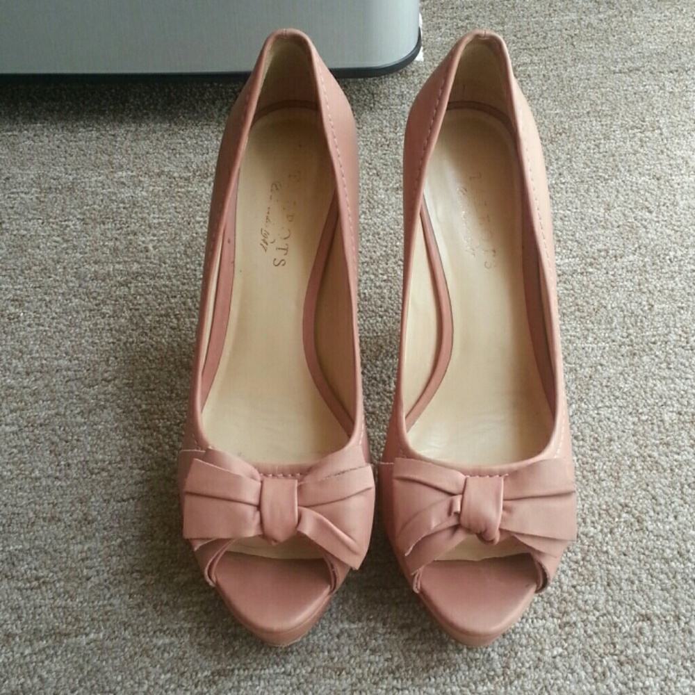 Talbots size 10 All leather upper all leather
