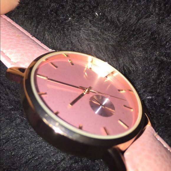 Pink Watch - Picture 4 of 6