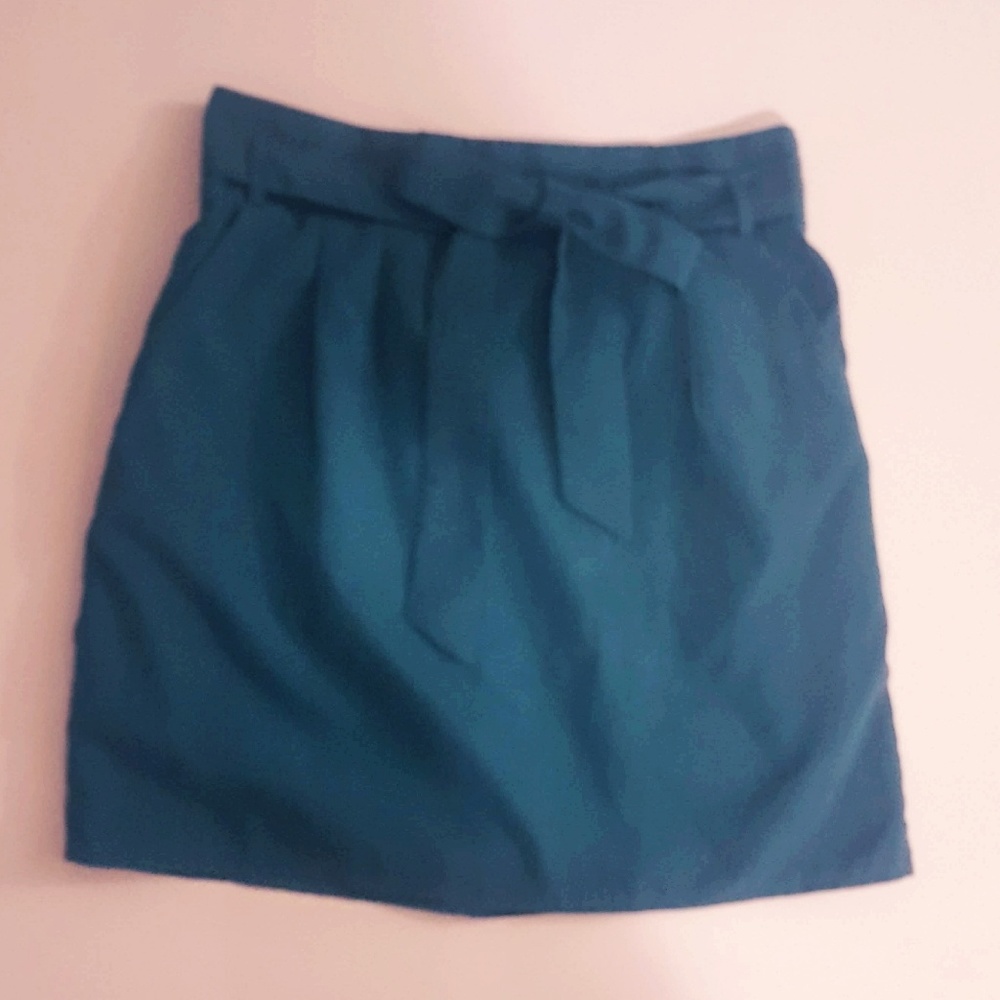NWT Francesca's Skirt Dark Green & Sz Small