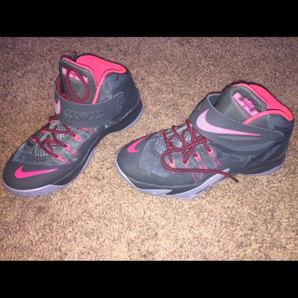 Lebrons grey,pink