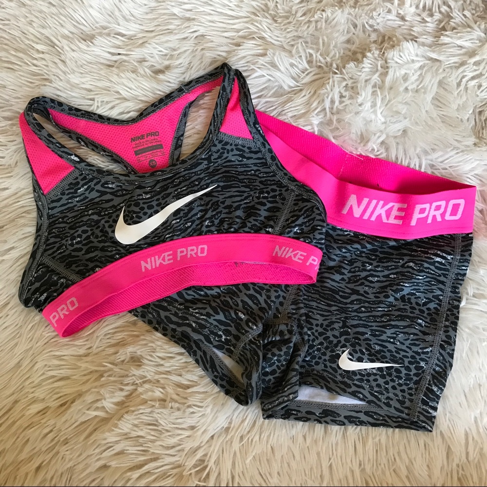 Girls Nike Pro XS shorts and sports bra set