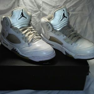 Retro Jordan 5 Metallic White
