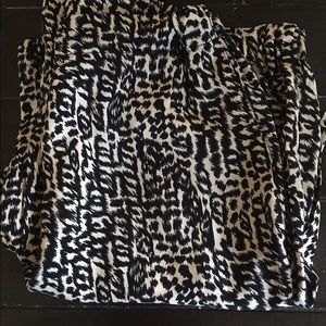 Women's Tan and Black Pants Size 10