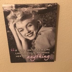 Marylin Monroe painting.