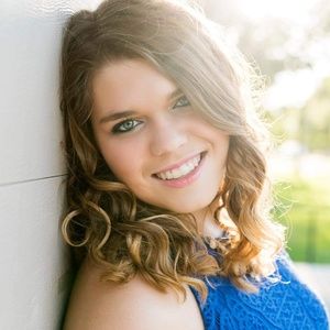 Meet your Posher, Carrie