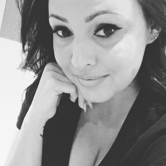 Meet your Posher, Brittany - Picture 1 of 1