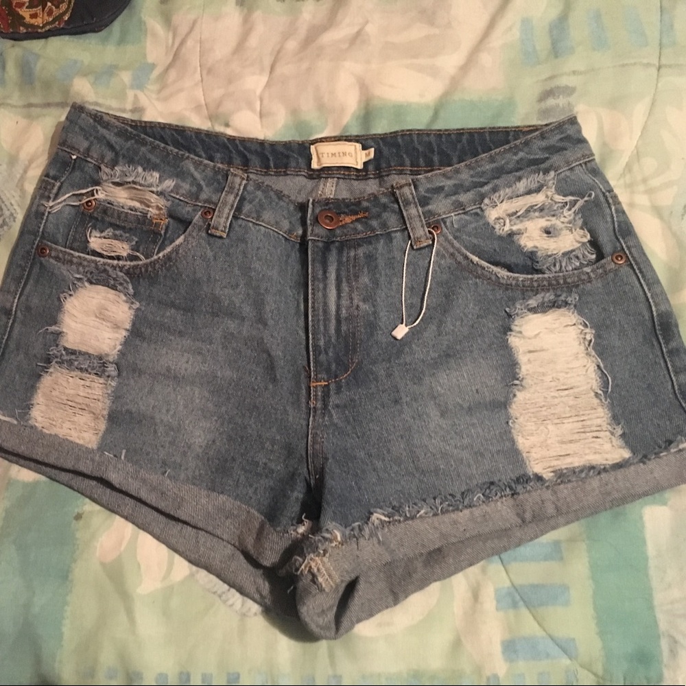 Denim distressed short shorts