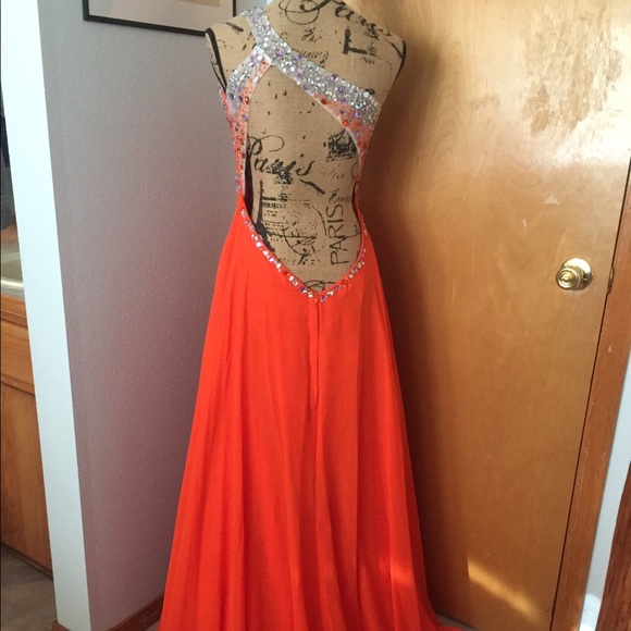 ✨SALE!!! Gorgeous floor length prom gown. ✨ - Picture 2 of 7