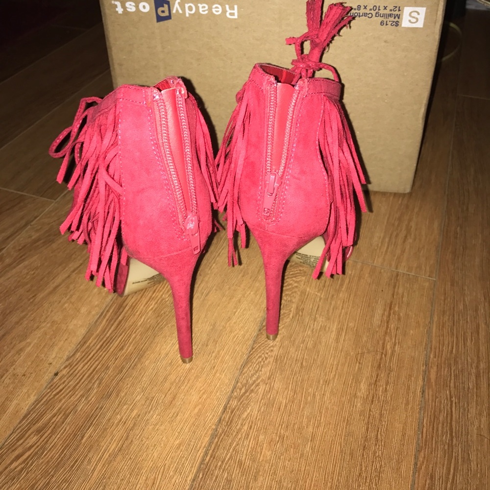 Fringe heels - Picture 3 of 4