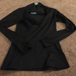 Under Armor Half zip long sleeve cold gear top.