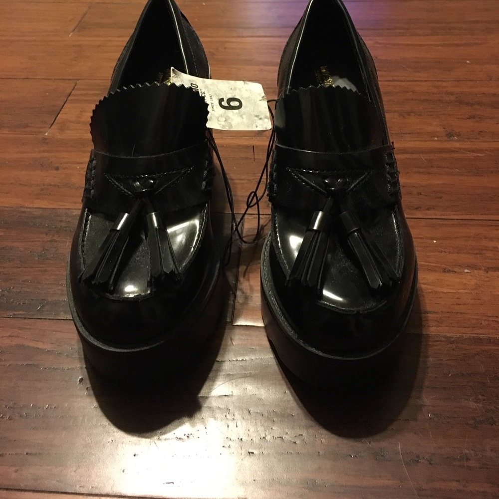 Black Mossimo platform shoes