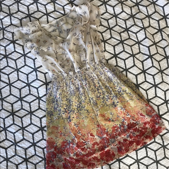 LC Lauren Conrad Dresses & Skirts - LC Lauren Conrad Floral Dress - Size 8