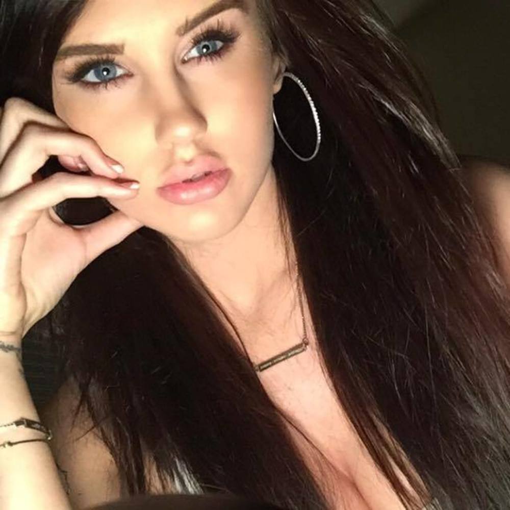 Meet your Posher, Shea