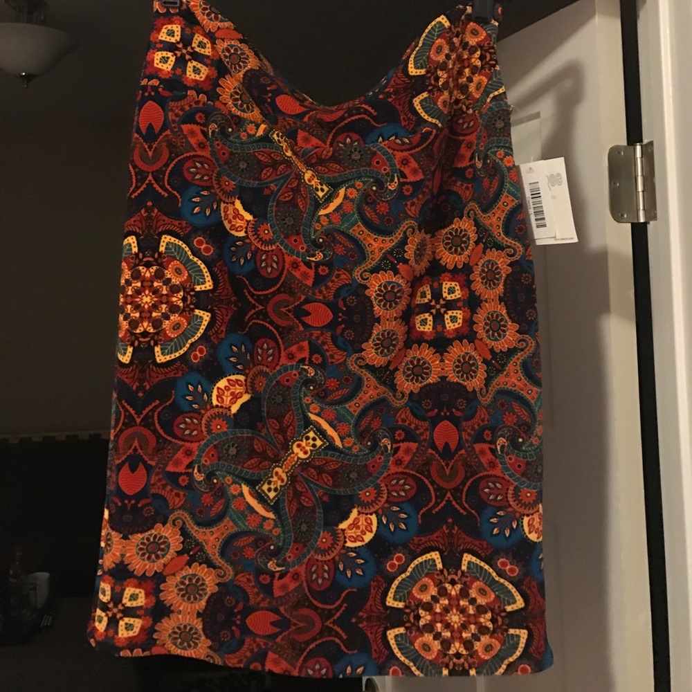 LuLaRoe L Paisley Cassie