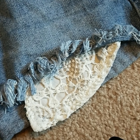 Kendall and Kylie high rise short - Picture 4 of 6