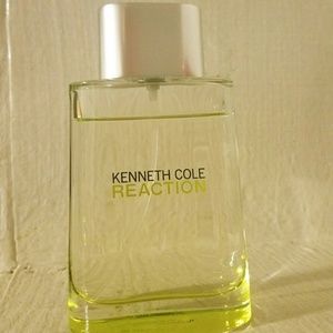 Kenneth Cole Reaction Eau de Toilette spray