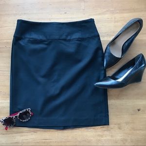 NWOT Banana Republic Skirt