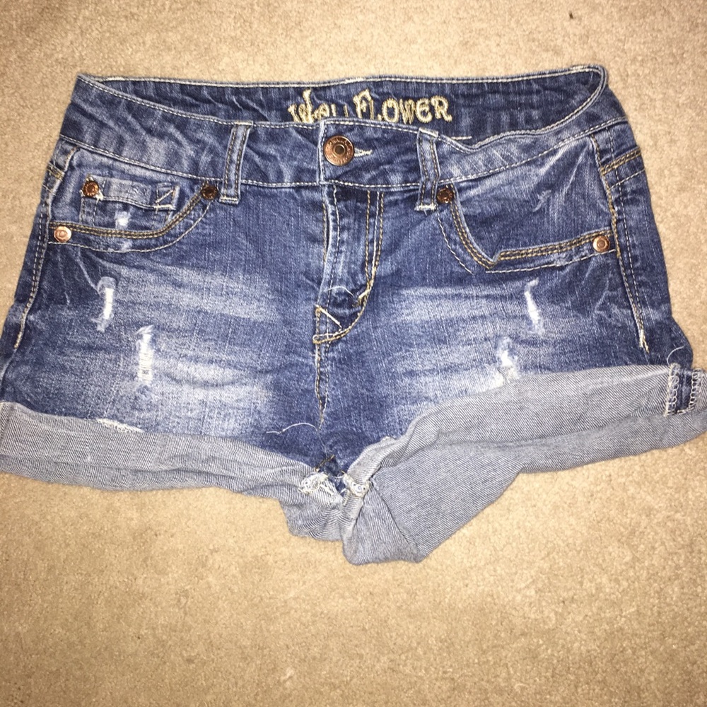 Wallflower Jean Short size 7