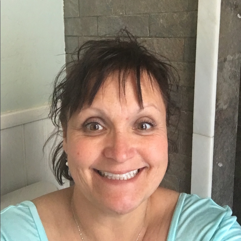 Meet your Posher, Regina