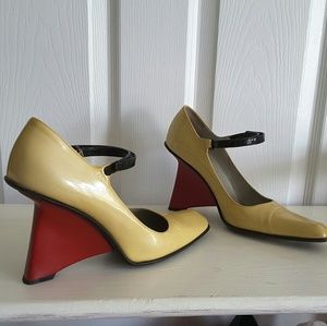 Prada vintage last chance!!