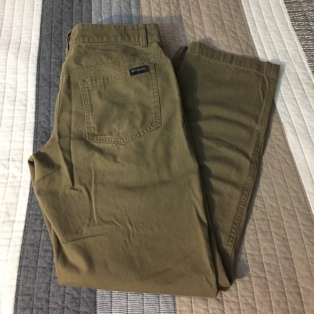 Men's Columbia khaki pants