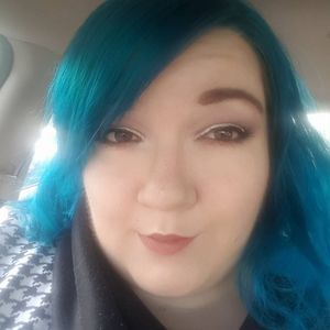 Meet your Posher, Leanne