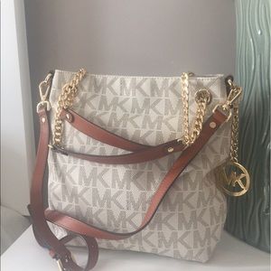 Real mk bags asking asking $175
