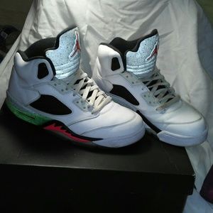 Jordan 5 Space Jam Poison