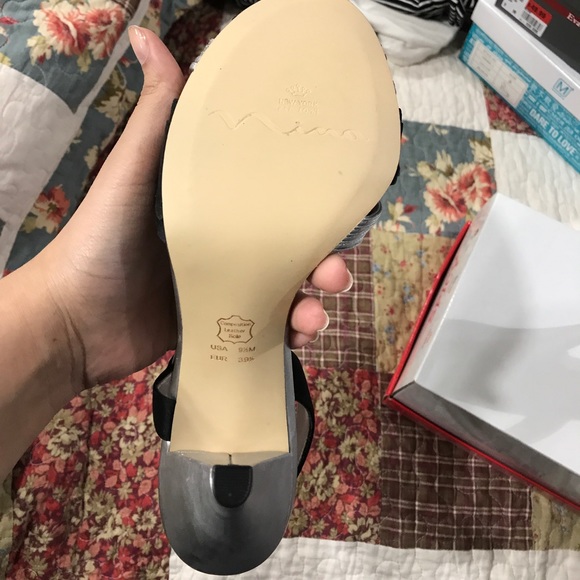 Heels - Picture 2 of 3