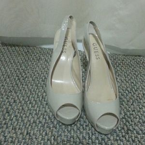 Guess Wglayla shoes in size 8 excellent Condition