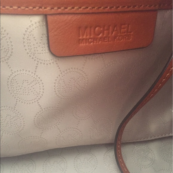 Real mk bag asking $600 - Picture 2 of 2