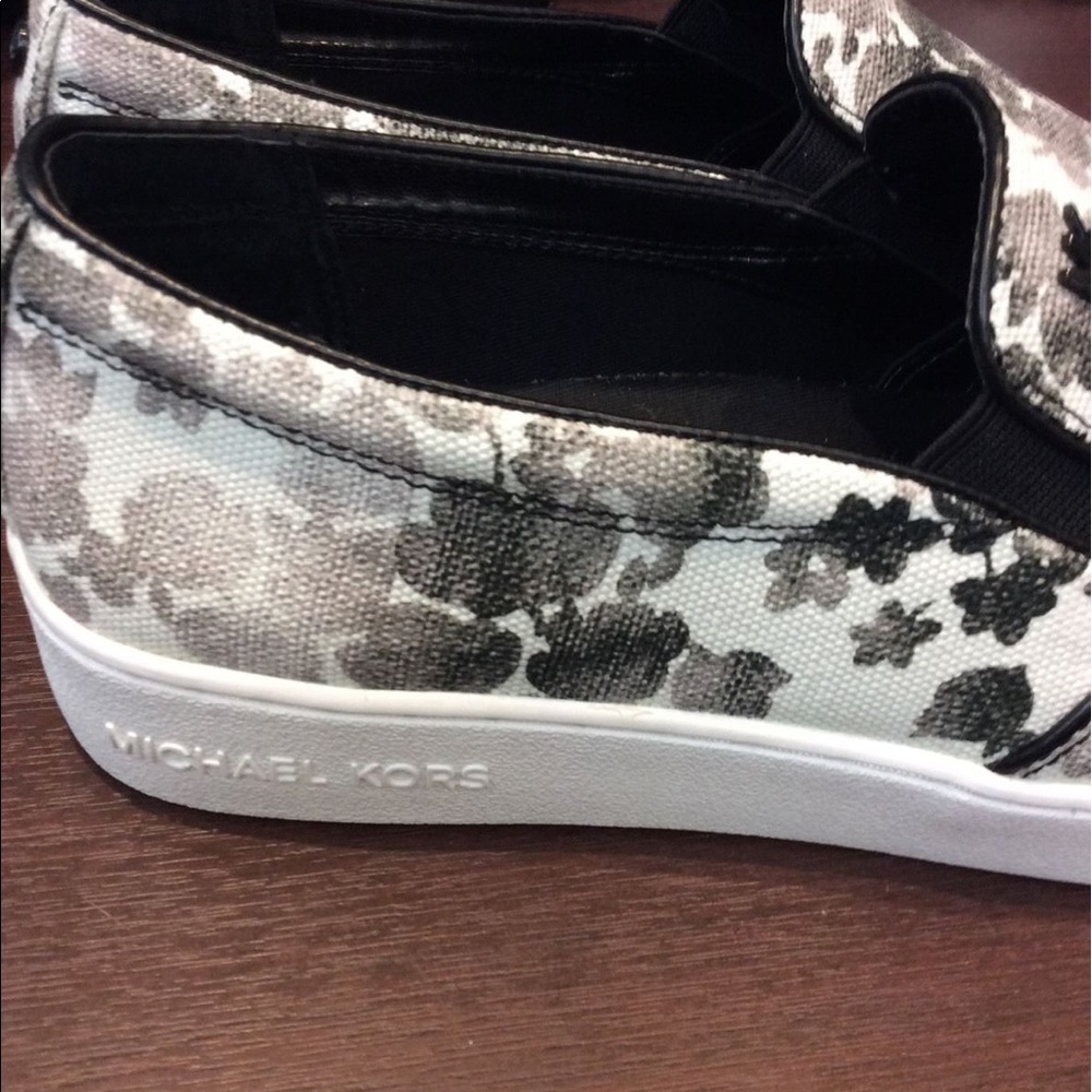 New Michael Kors Floral-Print Slip-On Sneaker